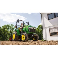 Komunálny traktor John Deere 3025E