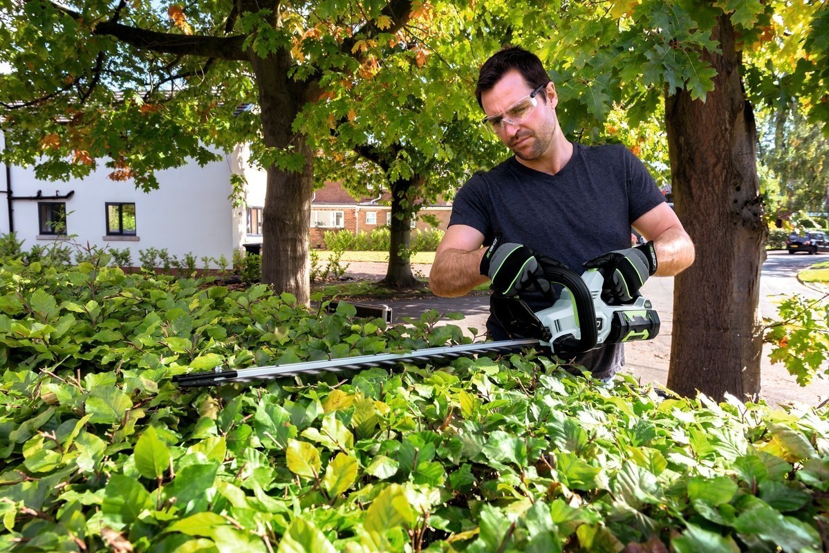 Akumulatorové nožnice EGO POWER+ HT2410E plotostrih 60 cm 3 Akumulatorové nožnice EGO POWER+ HT2410E plotostrih 60 cm