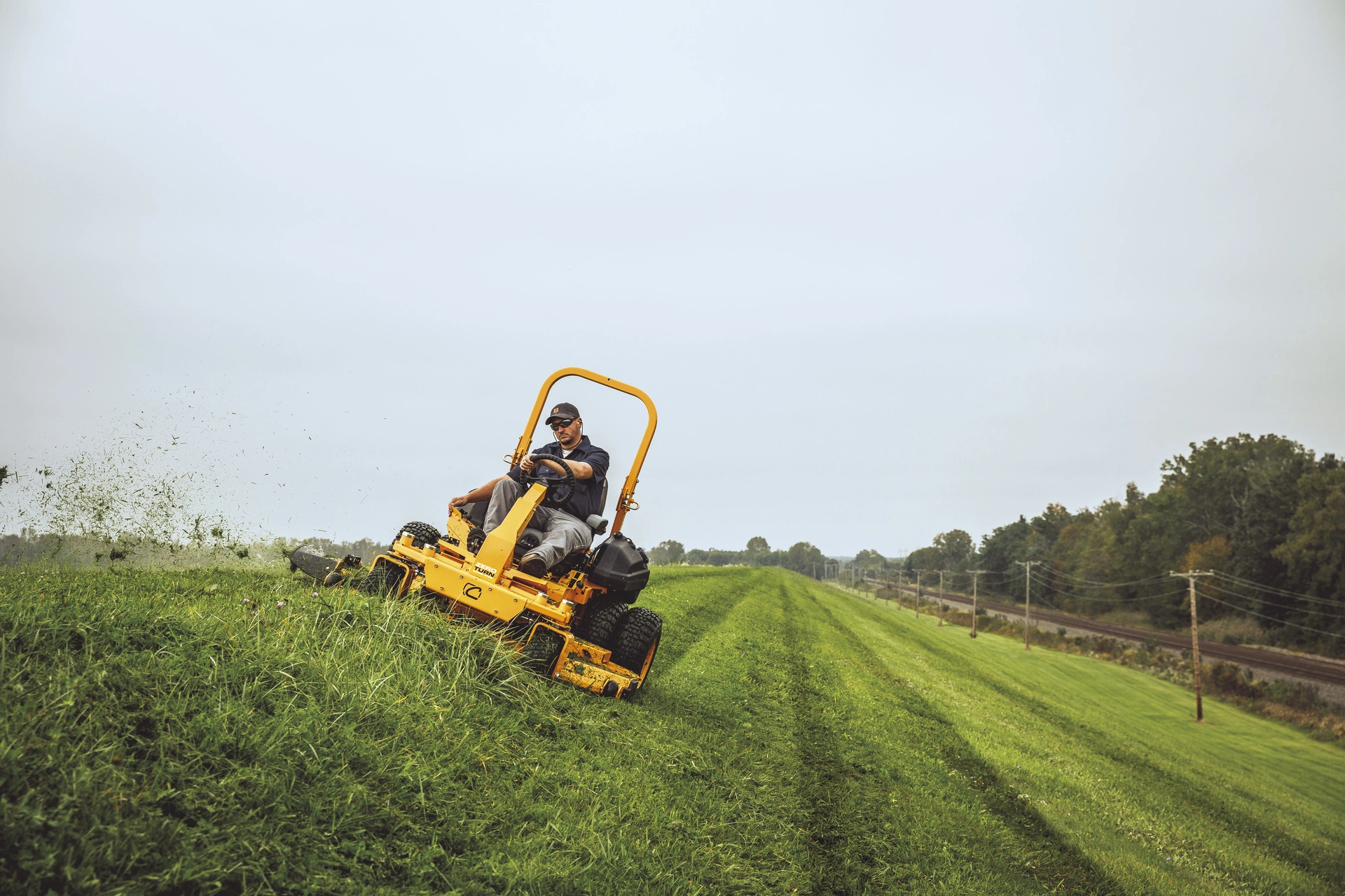 Rider Cub Cadet s nulovým polomerom otáčania Z9 183ID 2 Rider Cub Cadet s nulovým polomerom otáčania Z9 183ID